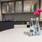 Glossy W21 Lägenhet *